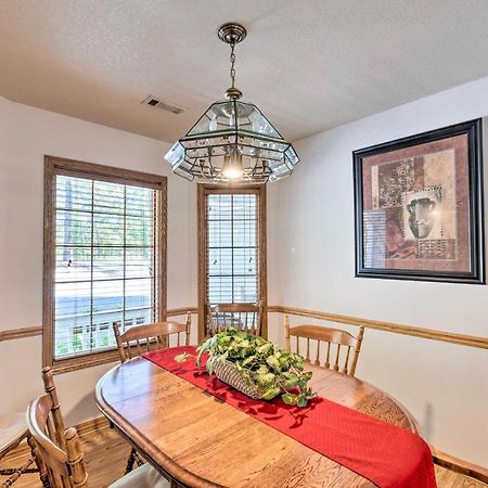 Beautiful Ozark Oasis With Deck Walk To Beaver Lake Rogers Exterior foto