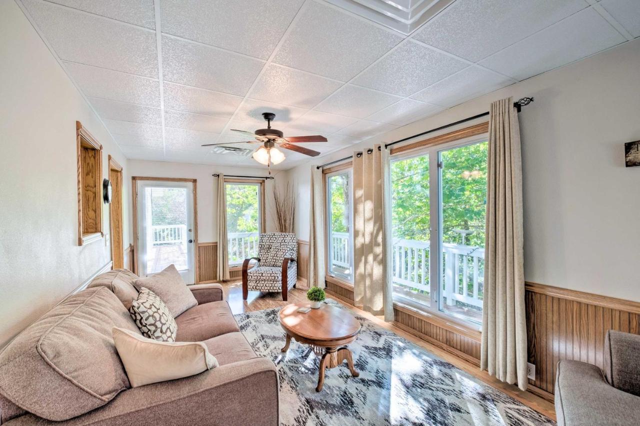Beautiful Ozark Oasis With Deck Walk To Beaver Lake Rogers Exterior foto