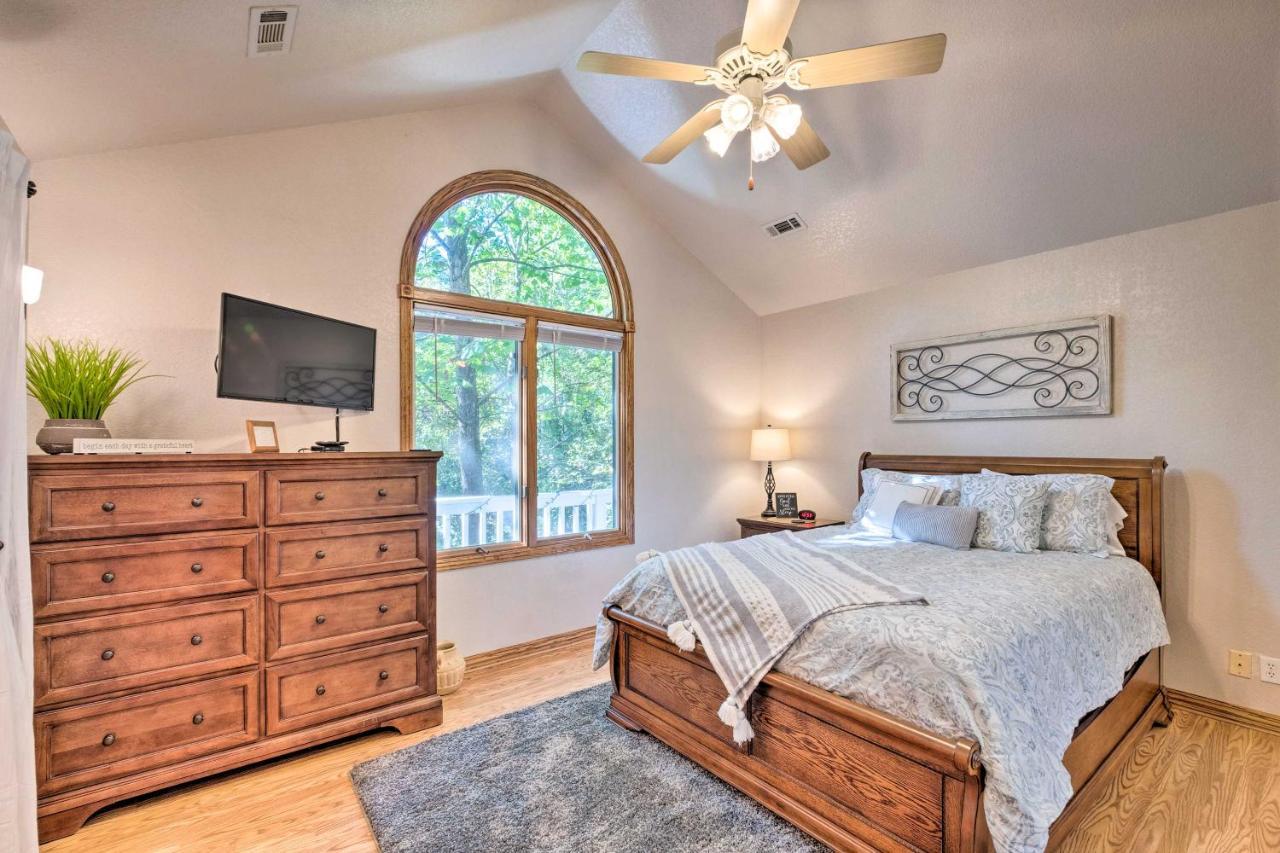 Beautiful Ozark Oasis With Deck Walk To Beaver Lake Rogers Exterior foto