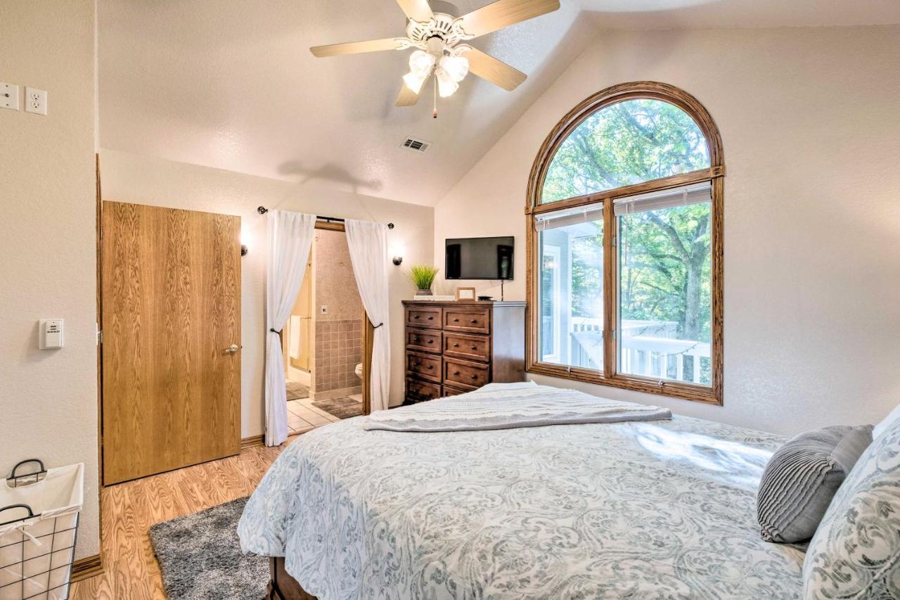 Beautiful Ozark Oasis With Deck Walk To Beaver Lake Rogers Exterior foto