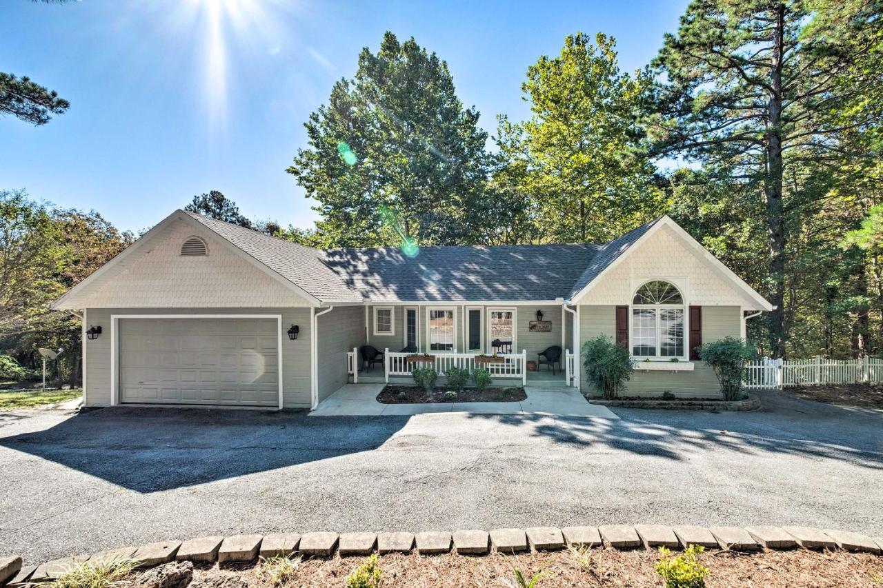 Beautiful Ozark Oasis With Deck Walk To Beaver Lake Rogers Exterior foto